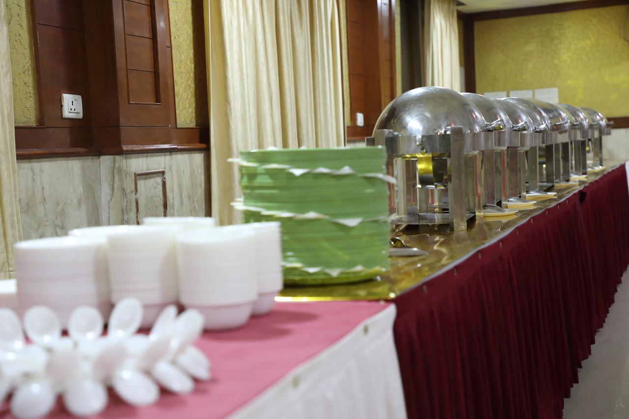 Maple Tree Hotel Chennai Exterior photo