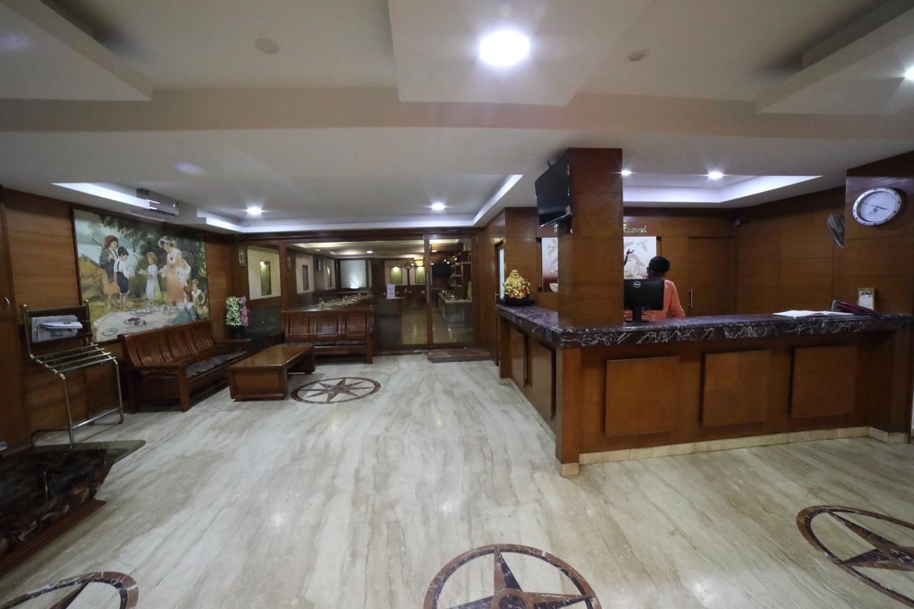 Maple Tree Hotel Chennai Exterior photo