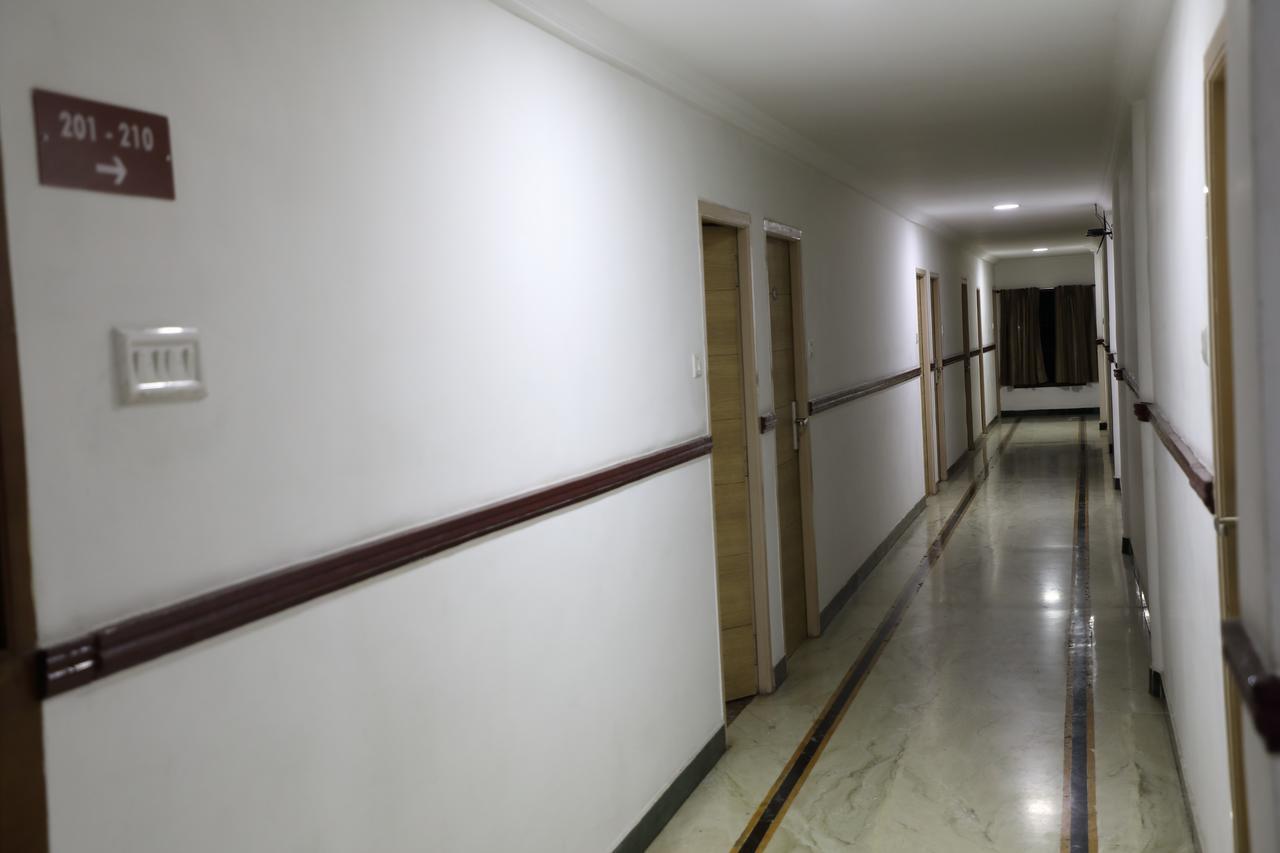 Maple Tree Hotel Chennai Exterior photo