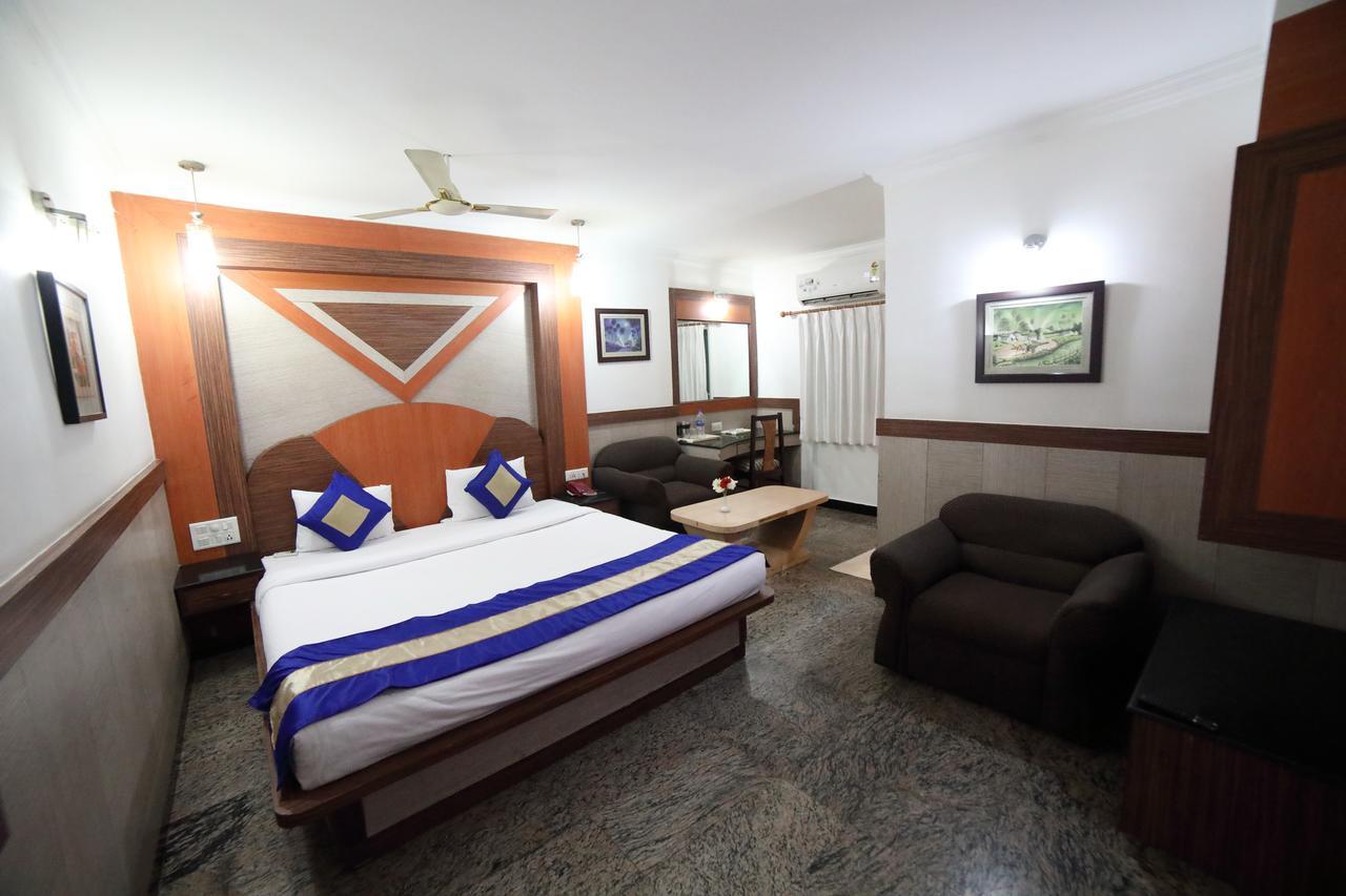 Maple Tree Hotel Chennai Exterior photo