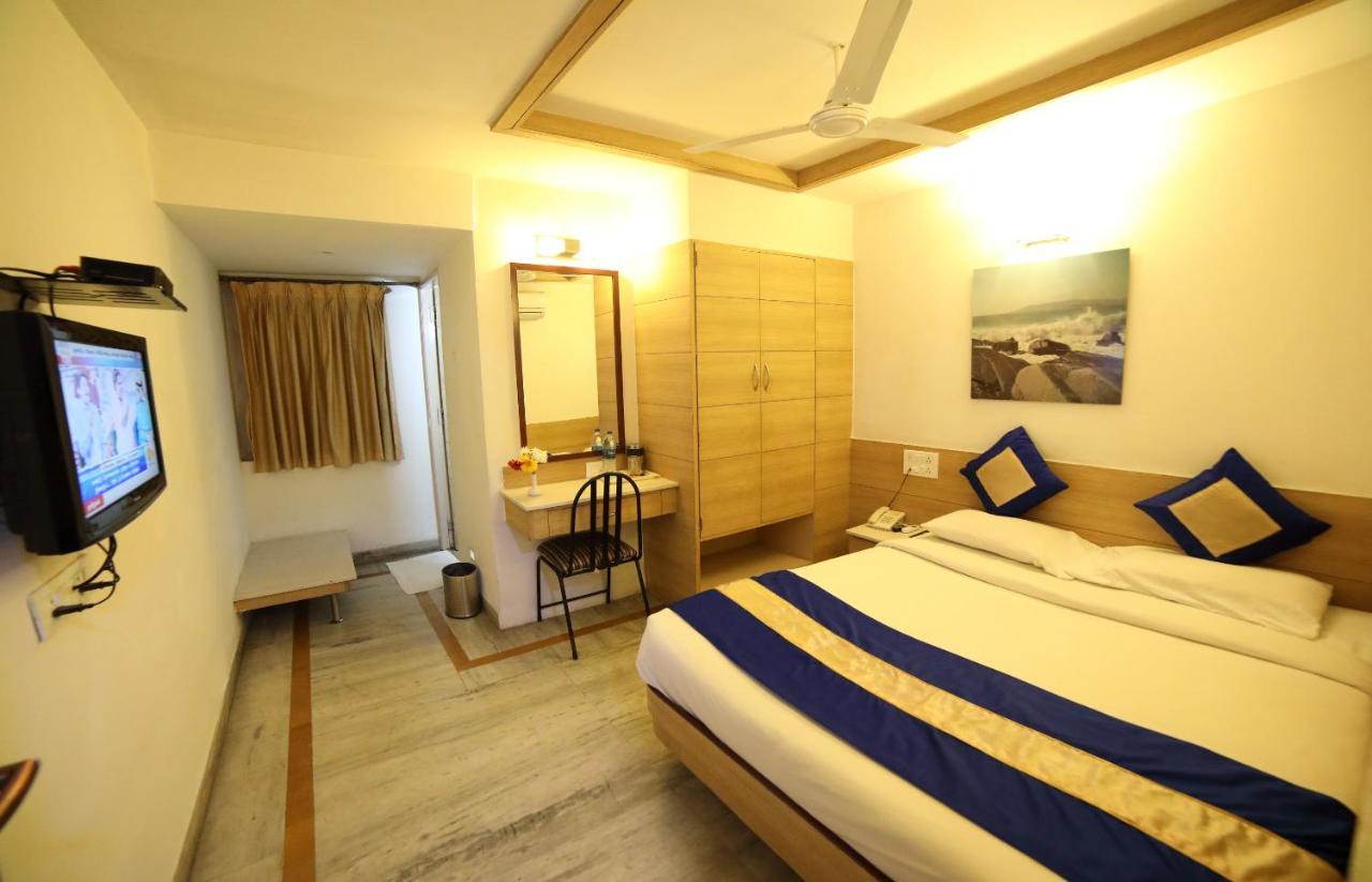 Maple Tree Hotel Chennai Exterior photo