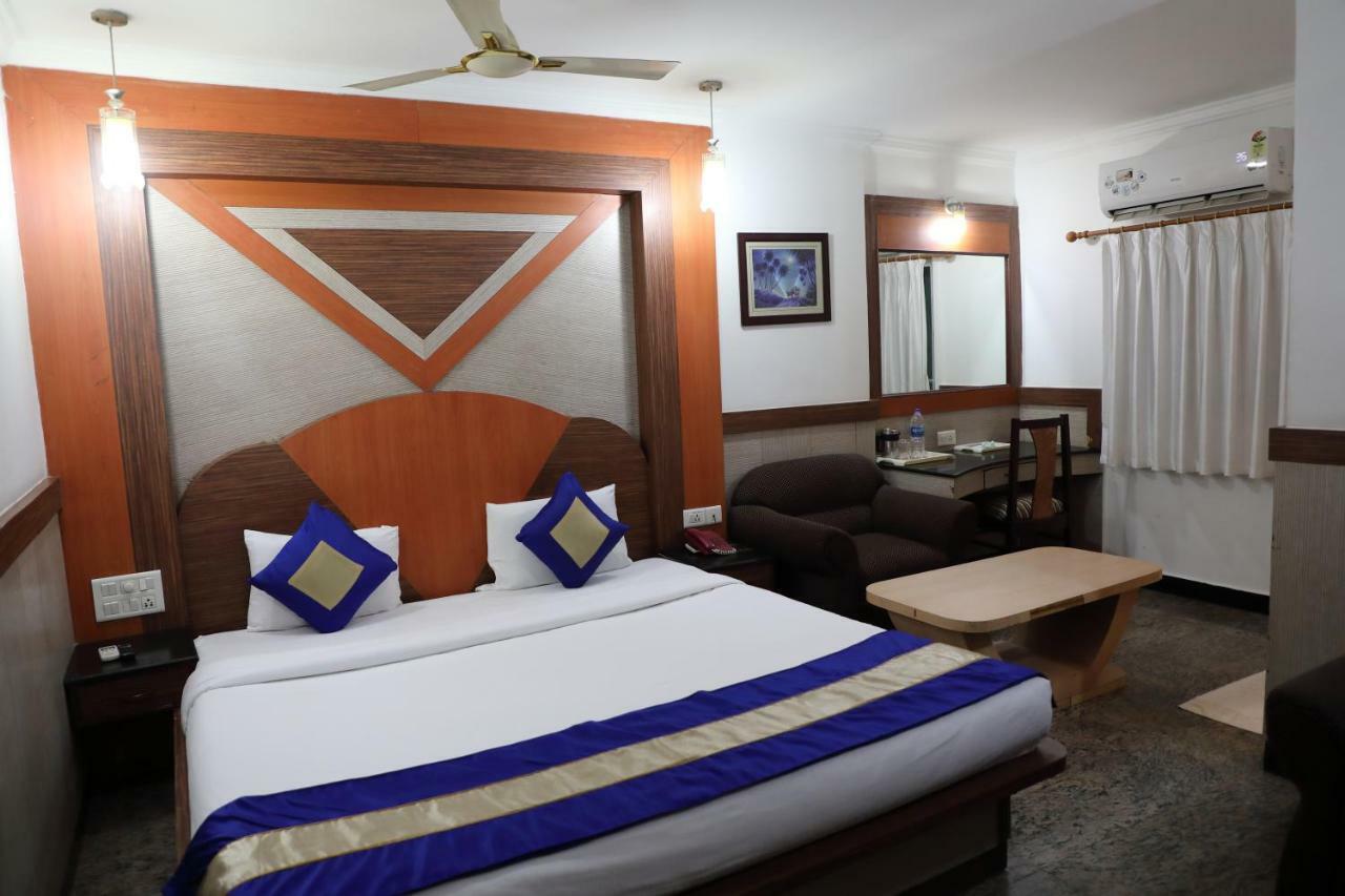 Maple Tree Hotel Chennai Exterior photo