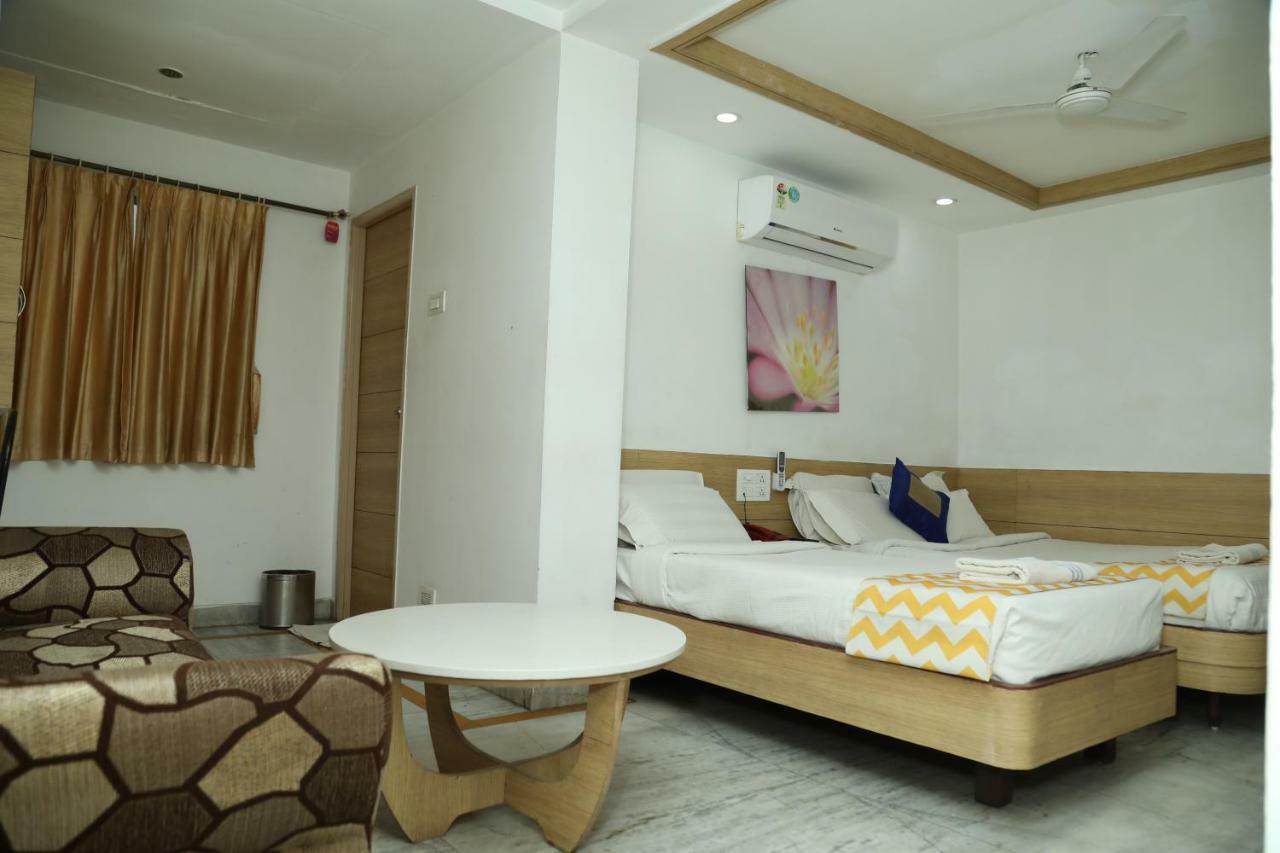 Maple Tree Hotel Chennai Exterior photo