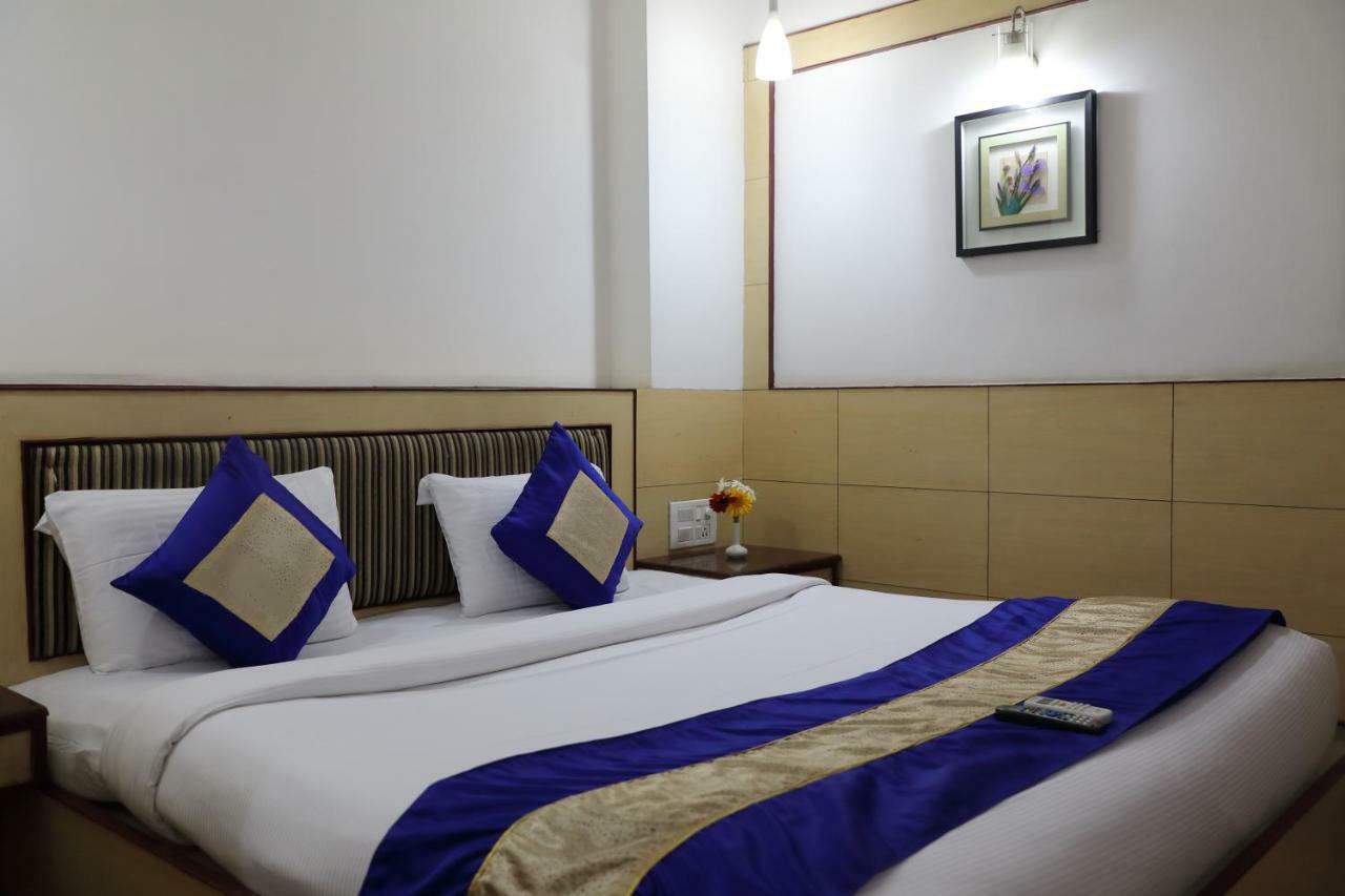 Maple Tree Hotel Chennai Exterior photo