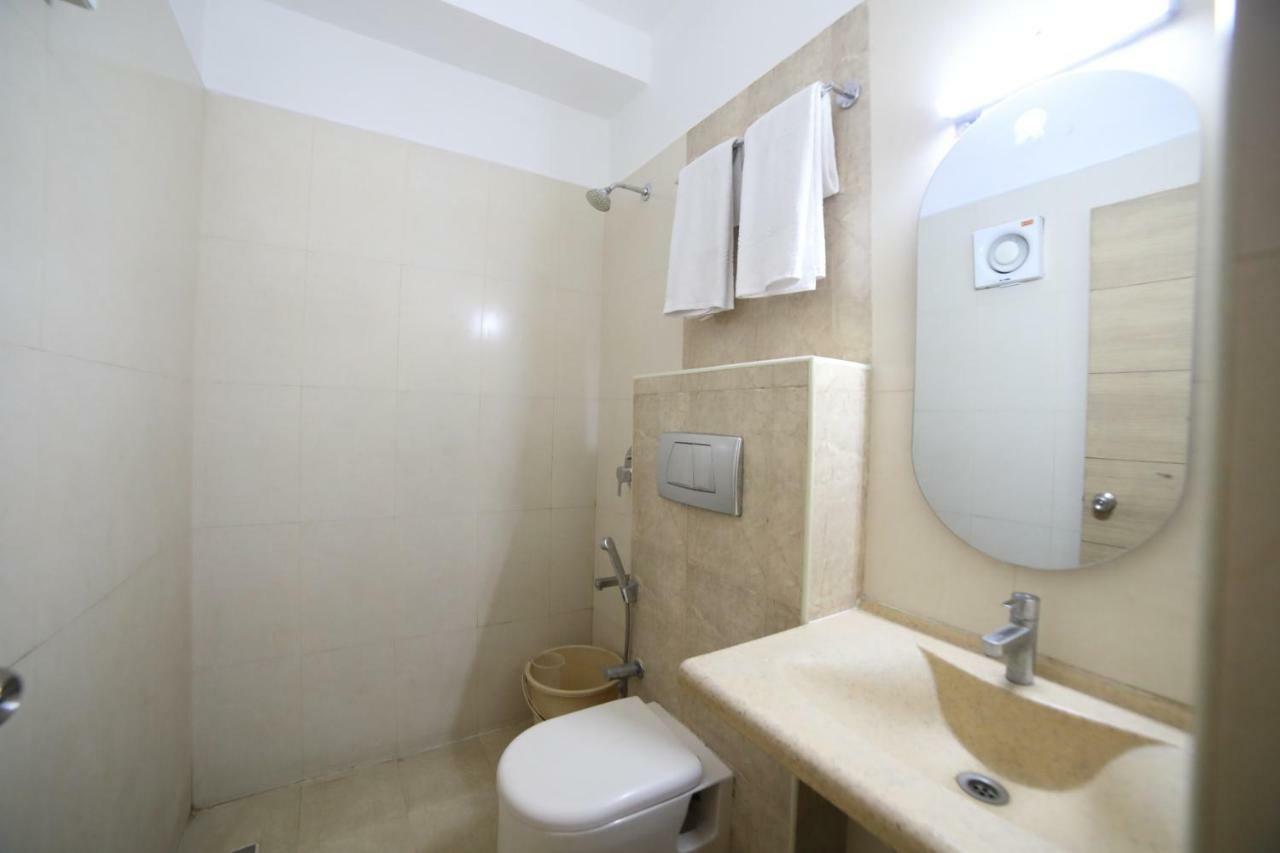 Maple Tree Hotel Chennai Exterior photo
