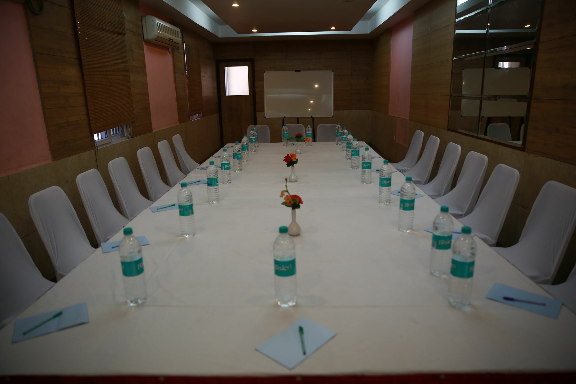 Maple Tree Hotel Chennai Exterior photo