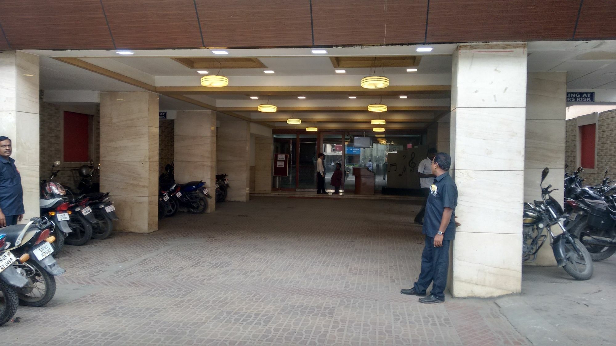 Maple Tree Hotel Chennai Exterior photo