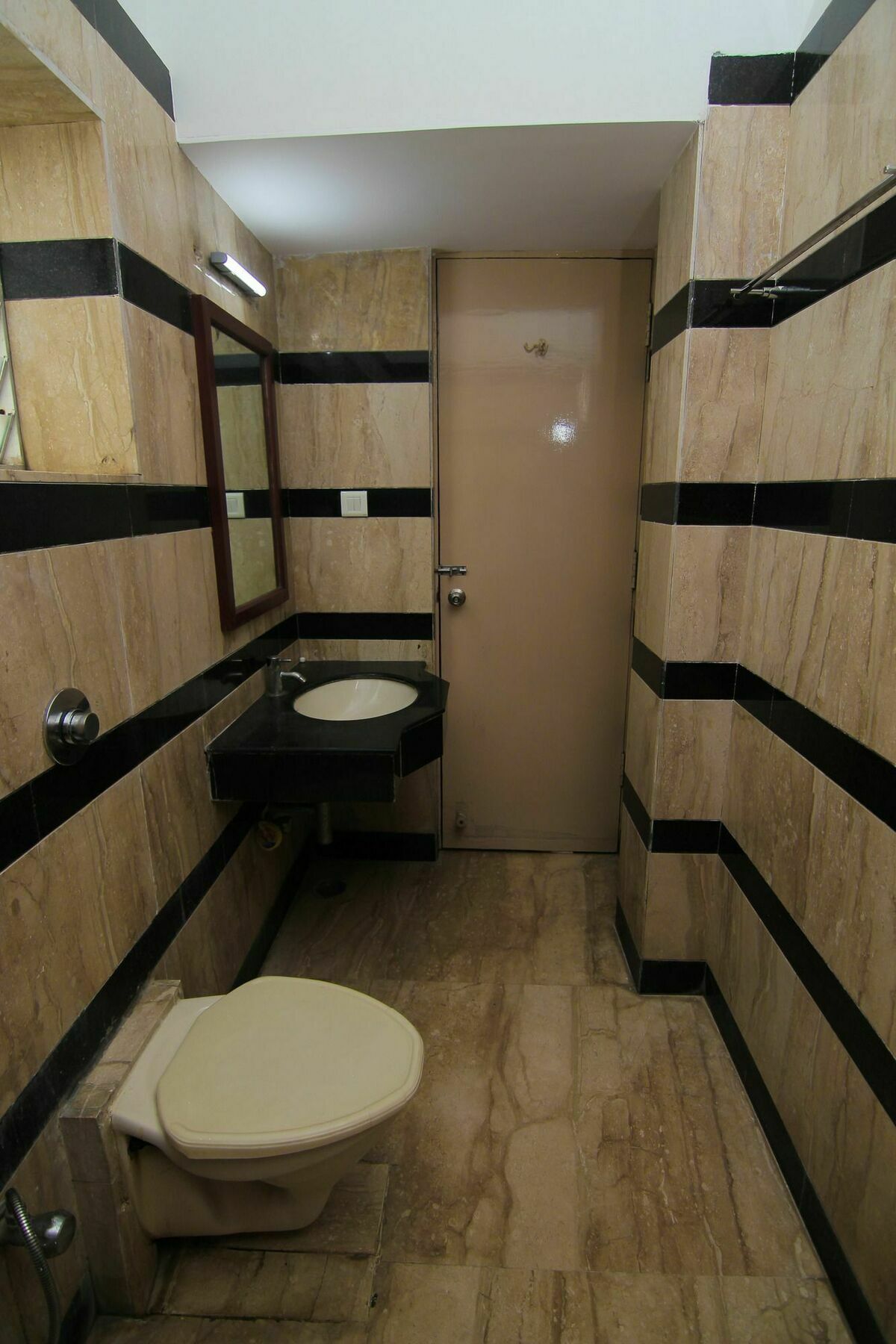 Maple Tree Hotel Chennai Exterior photo