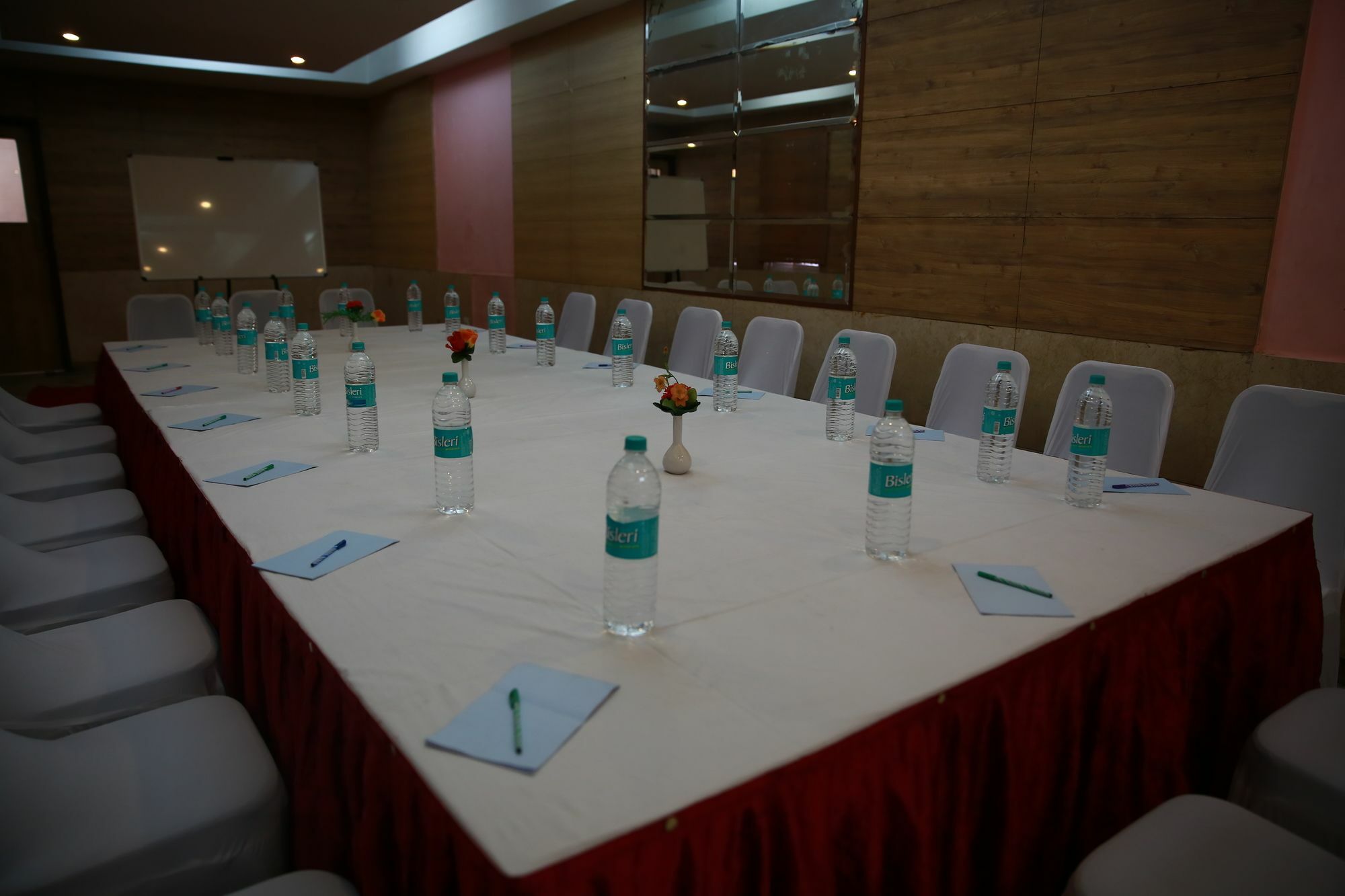 Maple Tree Hotel Chennai Exterior photo