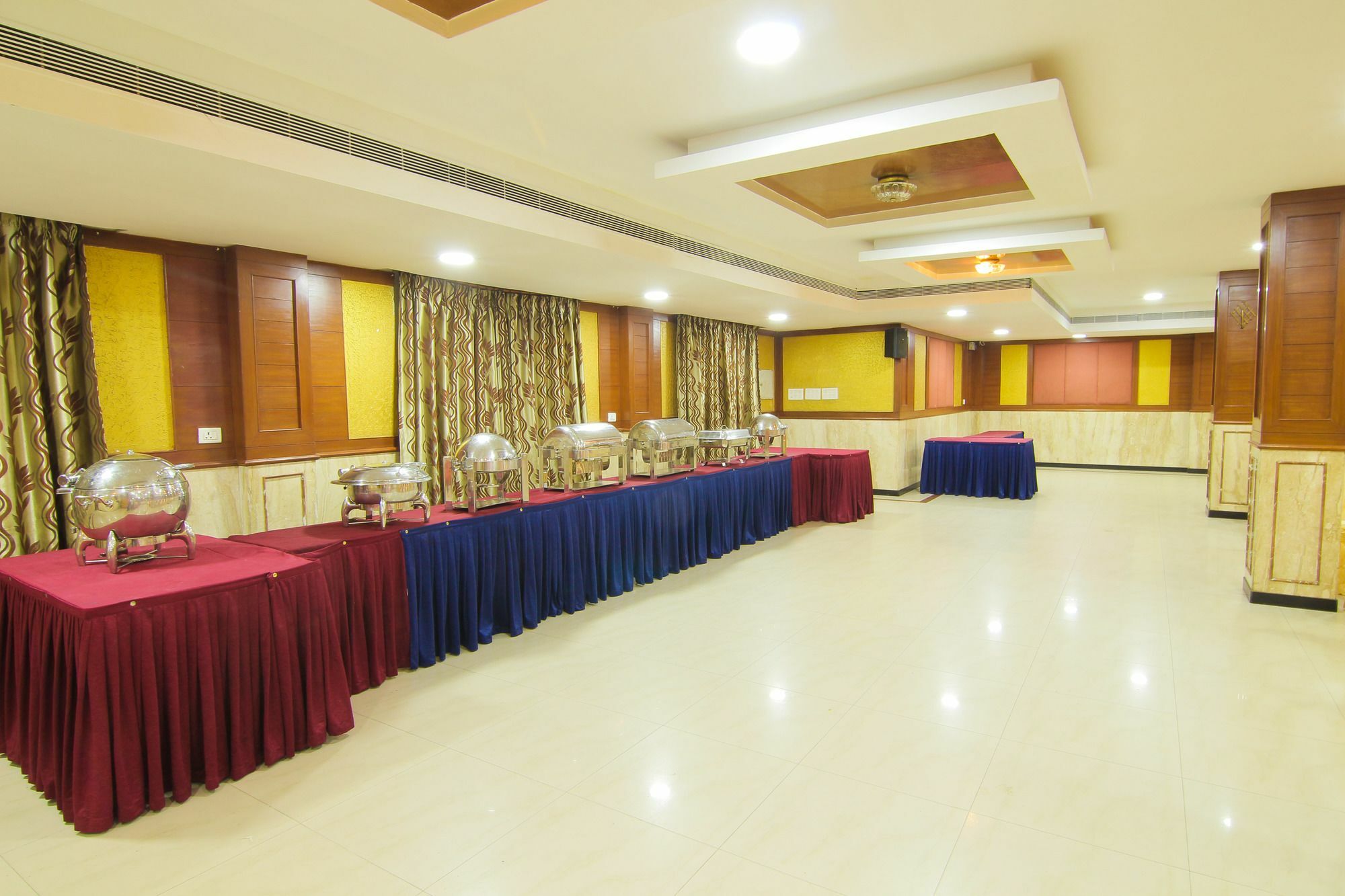 Maple Tree Hotel Chennai Exterior photo