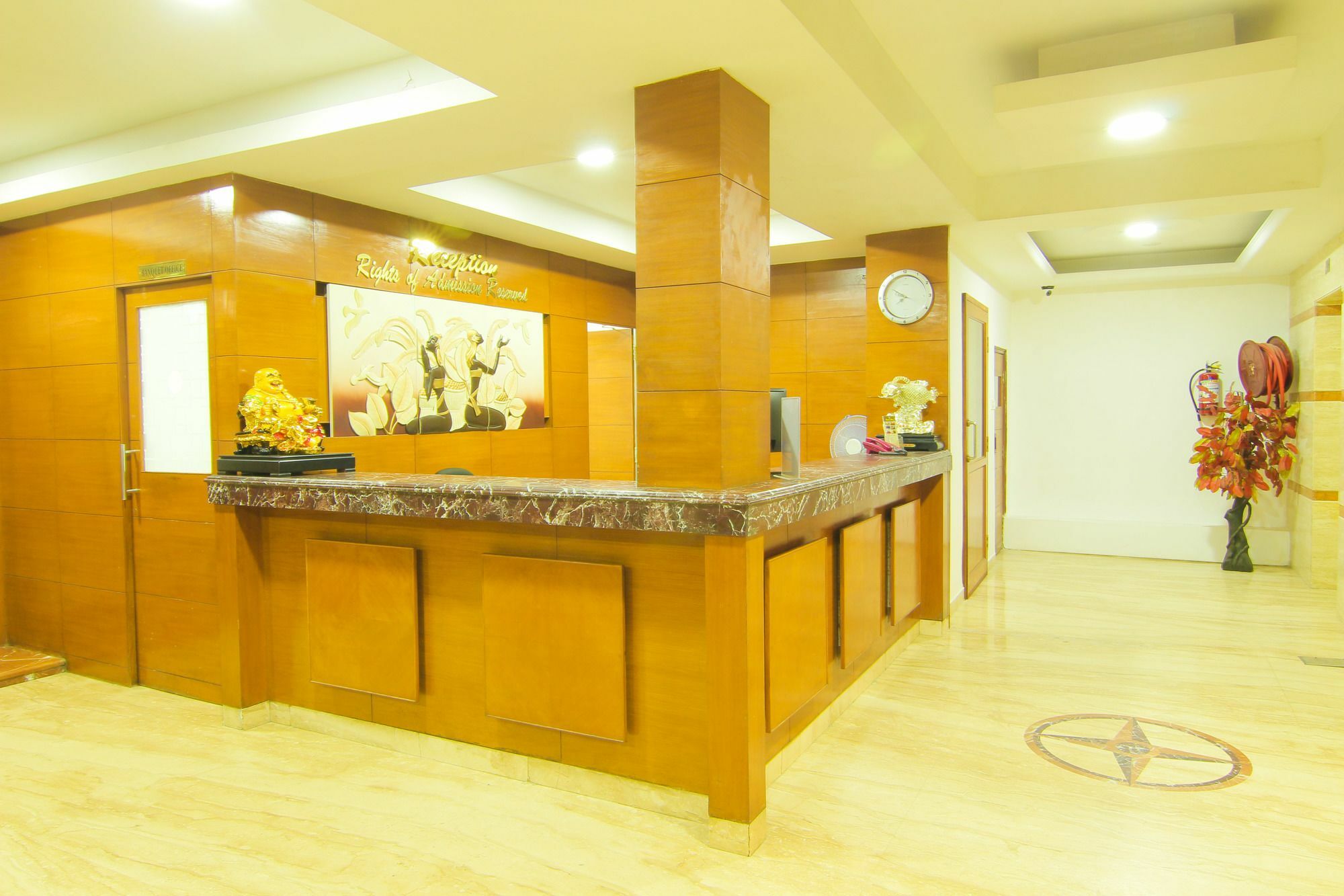 Maple Tree Hotel Chennai Exterior photo