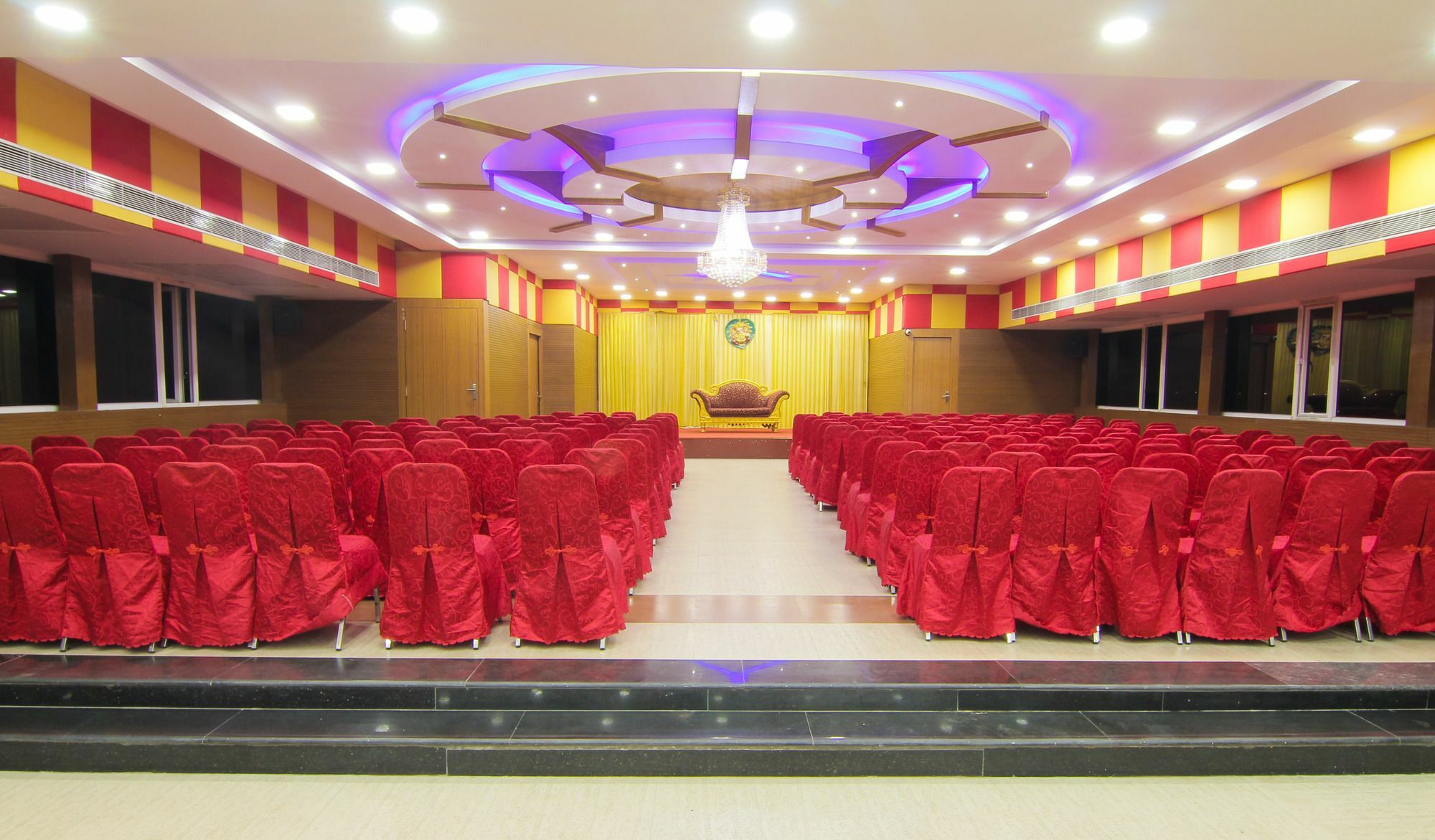 Maple Tree Hotel Chennai Exterior photo