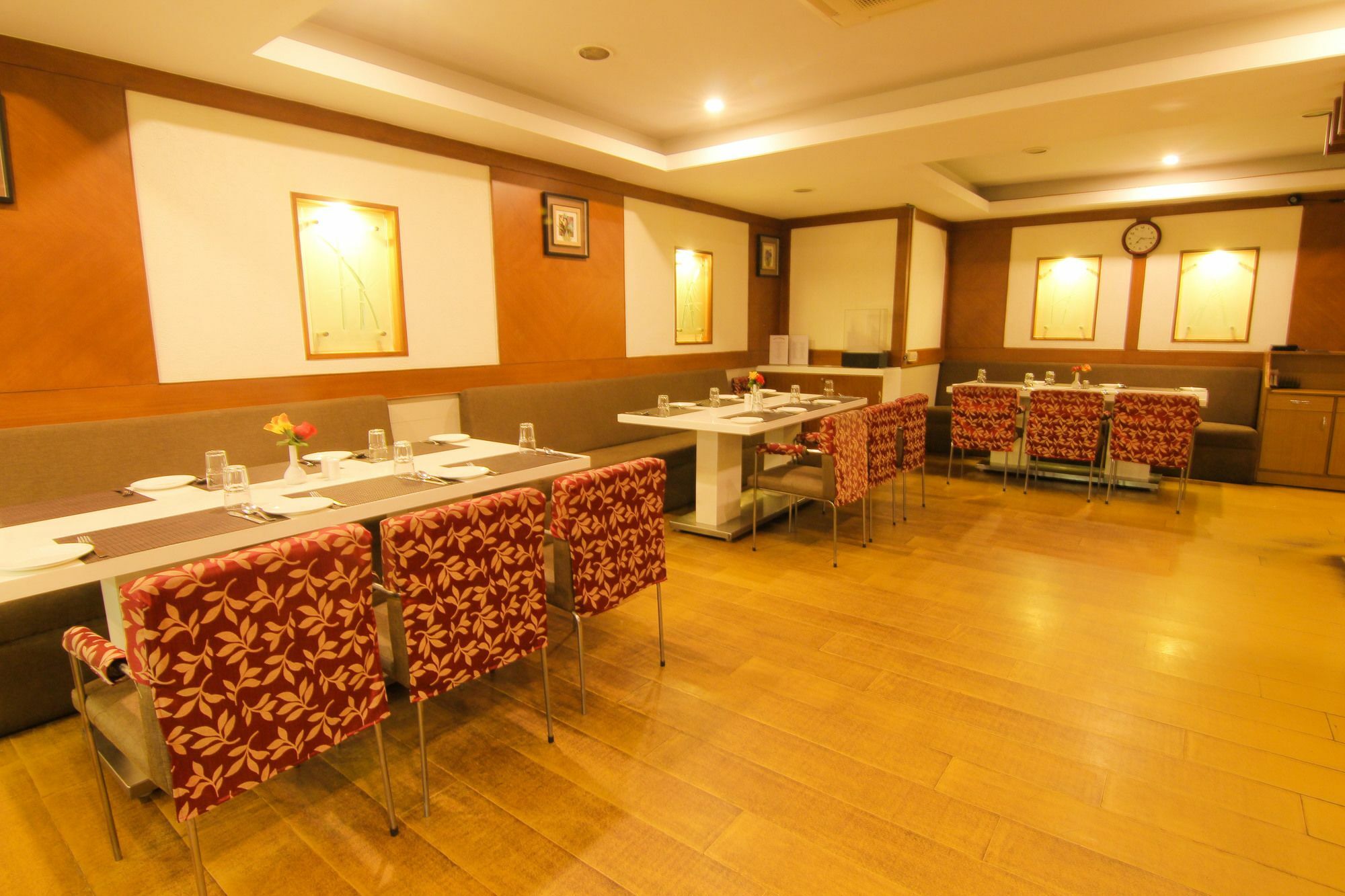 Maple Tree Hotel Chennai Exterior photo